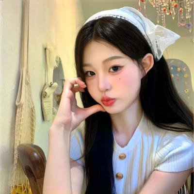 会画少年的天空